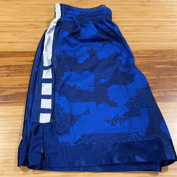 Nike Big Boys Elite Super Basketball Shorts Game Royal - Large - Picture 3 of 7